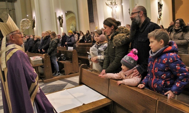 Katowice. Msza św. w intencji beatyfikacji Sługi Bożego Franciszka Blachnickiego w 36. rocznicę jego śmierci