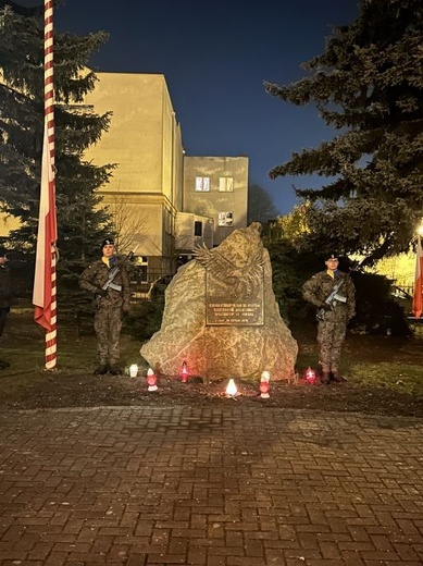 Modlitwa i apel pamięci w Żarach