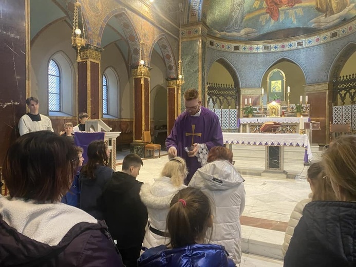 Świebodzice. Zabrali służbę liturgiczną na spotkanie z papieżem