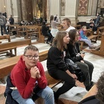 Świebodzice. Zabrali służbę liturgiczną na spotkanie z papieżem