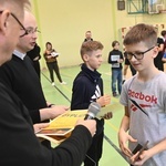 Jedlina-Zdrój. Zawody służby liturgicznej w tenisa stołowego i w szachach