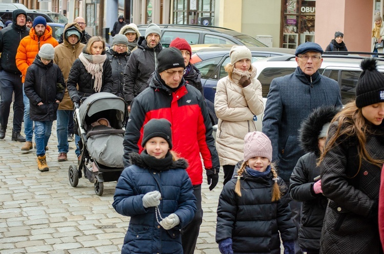 Marcowa procesja różańcowa z Wojownikami Maryi