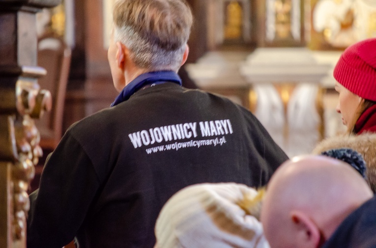 Marcowa procesja różańcowa z Wojownikami Maryi