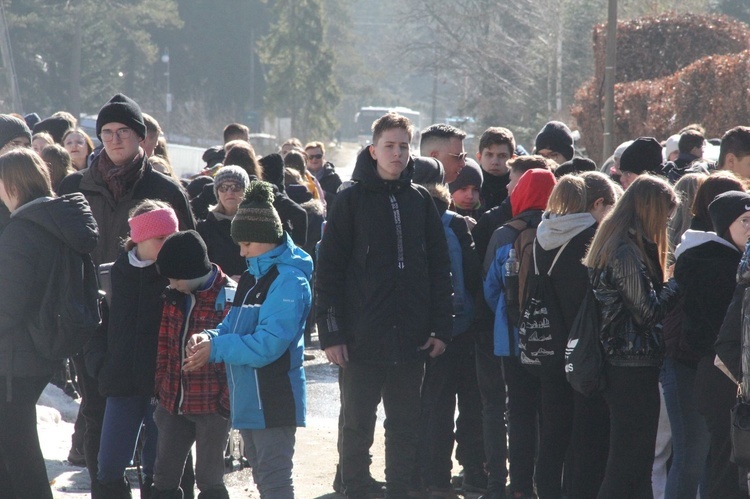 Okręgowa Droga Krzyżowa młodych na Jaworzynę Krynicką