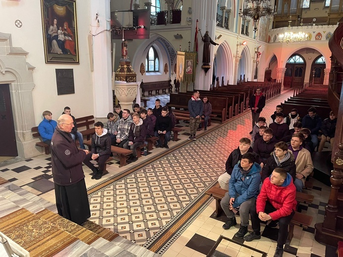 Ciężkowice. Rekolekcje i warsztaty dla lektorów starszych
