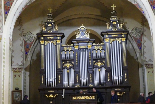 Ze św. Kazimierzem w Rajczy - przy wyremontowanych organach 