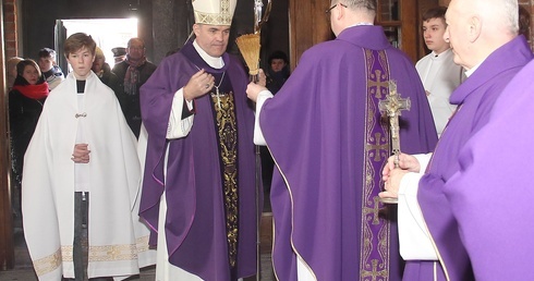Inauguracja posługi bp. Zielińskiego w Kołobrzegu
