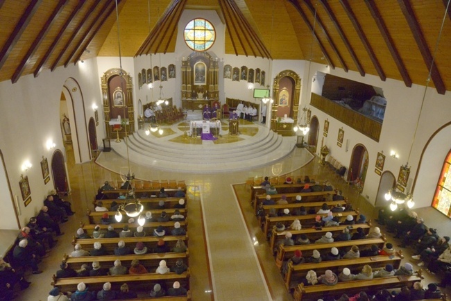 25 lat parafii pw. Zesłania Ducha Świętego w Zwoleniu