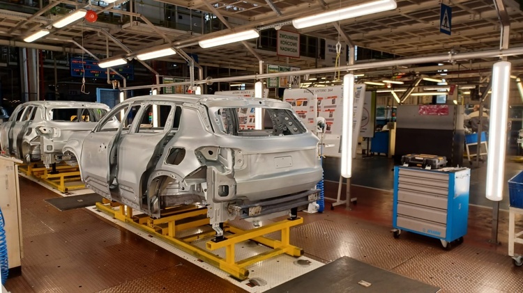 Tychy. W Stellantis ruszyła produkcja samochód marki Jeep