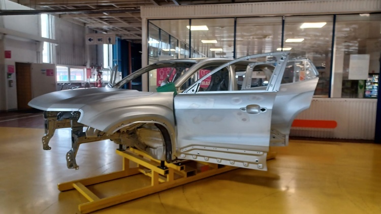 Tychy. W Stellantis ruszyła produkcja samochód marki Jeep