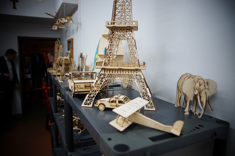 Placówki Caritas w Dobroszycach doposażone