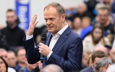 Tusk: Nie powinniśmy mieć religii w szkołach