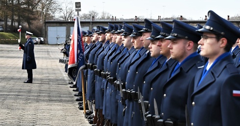 Region. Nowi policjanci w śląskiej policji