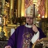 Bp Muskus: Potrzebny jest wyraźny sprzeciw wobec politycznego wykorzystywania Jana Pawła II