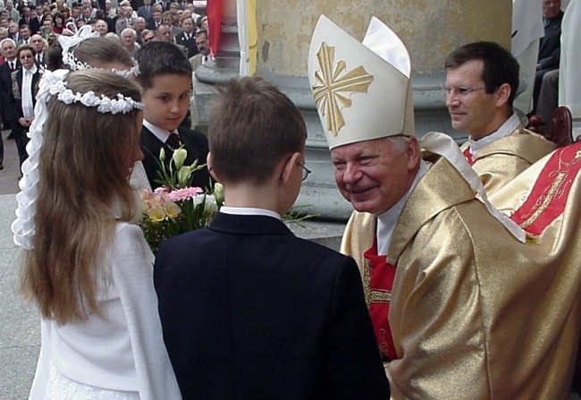 Bp Adam Odzimek - galeria wspomnieniowa w pierwszą rocznicę śmierci