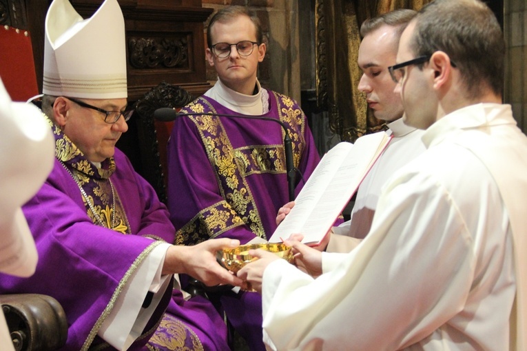 Dziesięciu akolitów