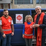 Samochód i dary od Caritas dla Chersonia