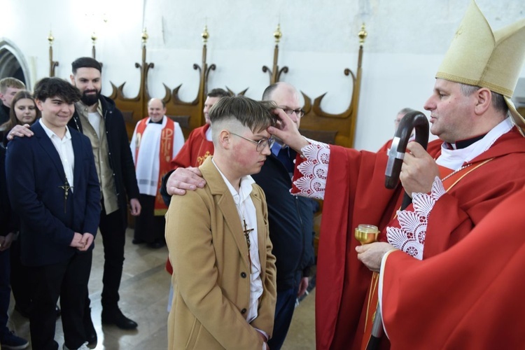 Bierzmowanie u św. Małgorzaty w Nowym Sączu, cz. 1