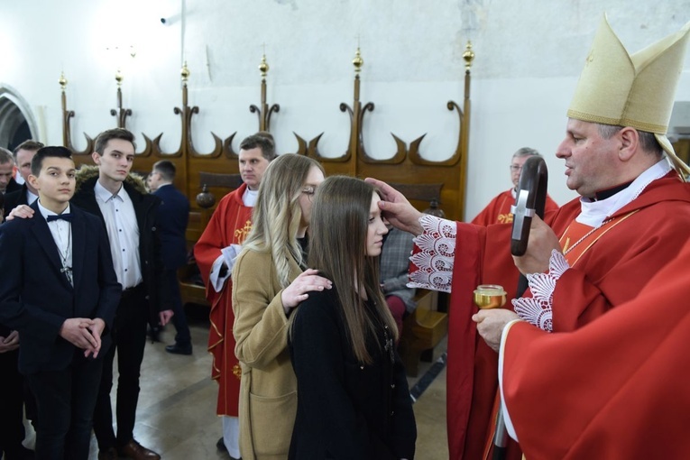 Bierzmowanie u św. Małgorzaty w Nowym Sączu, cz. 1