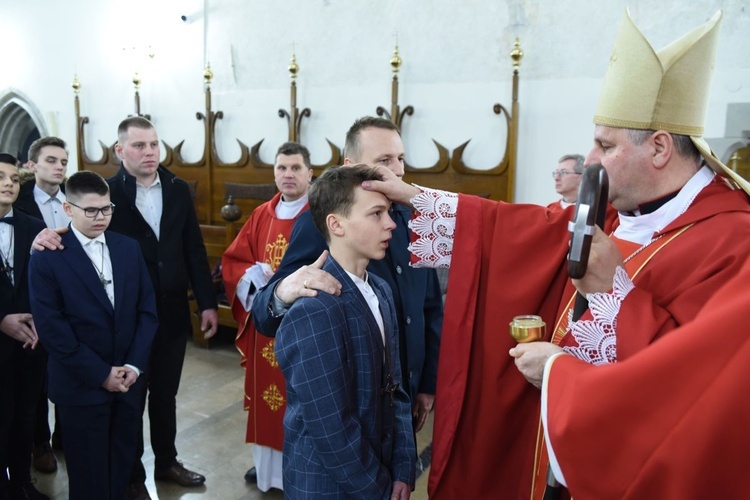 Bierzmowanie u św. Małgorzaty w Nowym Sączu, cz. 1