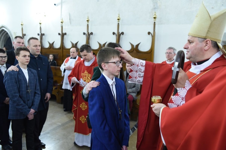 Bierzmowanie u św. Małgorzaty w Nowym Sączu, cz. 1