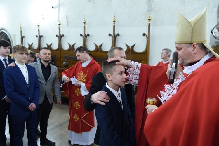 Bierzmowanie u św. Małgorzaty w Nowym Sączu, cz. 1