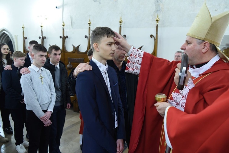 Bierzmowanie u św. Małgorzaty w Nowym Sączu, cz. 1