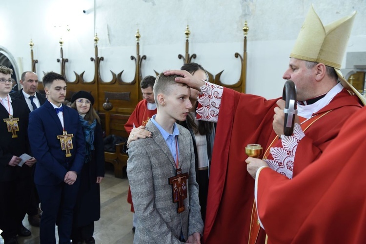 Bierzmowanie u św. Małgorzaty w Nowym Sączu, cz. 1