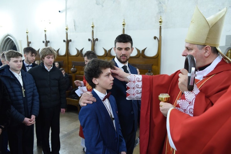 Bierzmowanie u św. Małgorzaty w Nowym Sączu, cz. 1