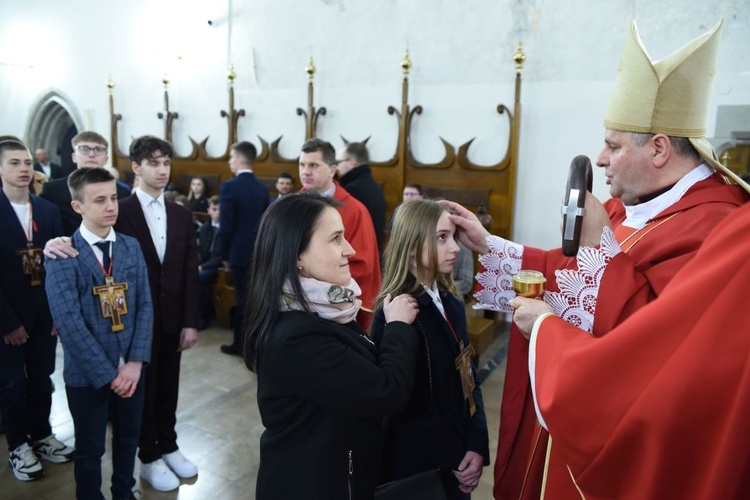 Bierzmowanie u św. Małgorzaty w Nowym Sączu, cz. 1