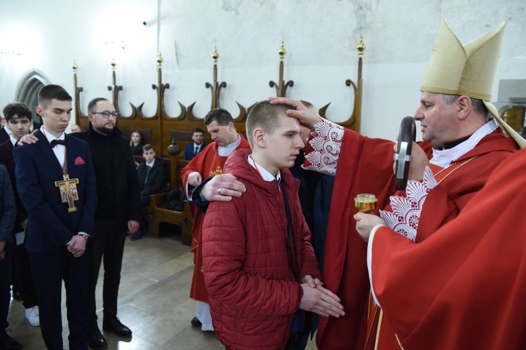 Bierzmowanie u św. Małgorzaty w Nowym Sączu, cz. 1