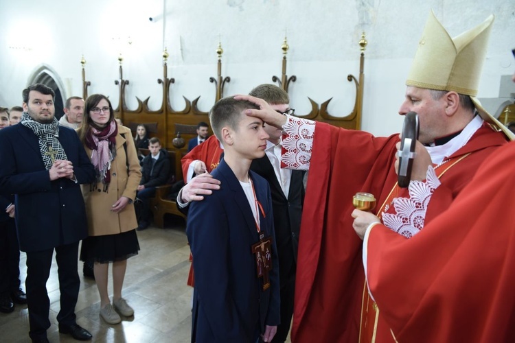 Bierzmowanie u św. Małgorzaty w Nowym Sączu, cz. 1