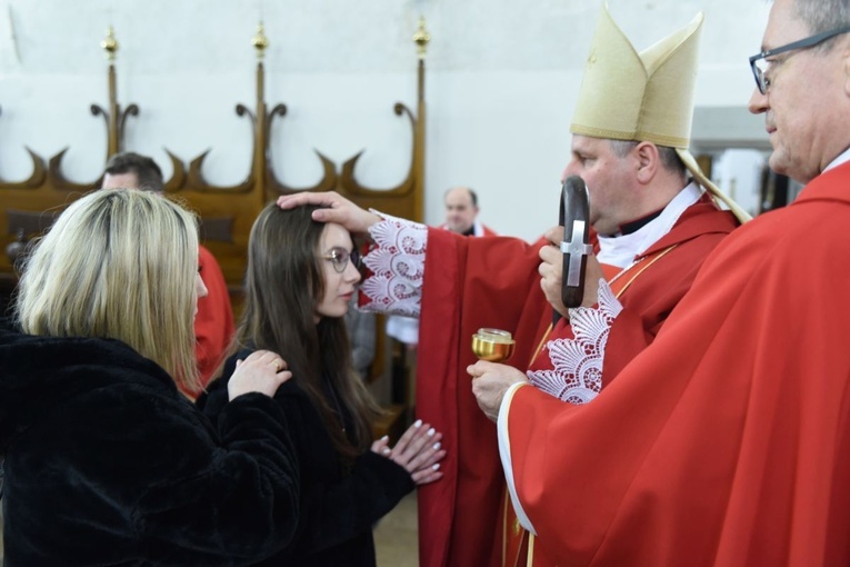 Bierzmowanie u św. Małgorzaty w Nowym Sączu, cz. 1