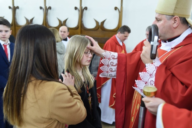 Bierzmowanie u św. Małgorzaty w Nowym Sączu, cz. 1