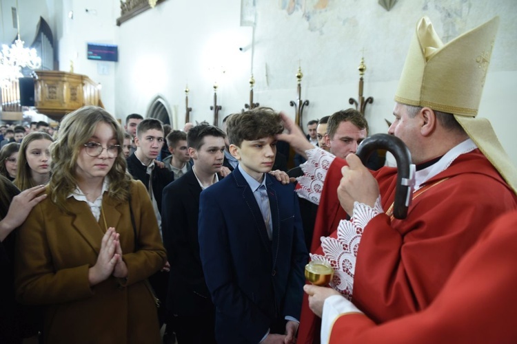 Bierzmowanie u św. Małgorzaty w Nowym Sączu, cz. 2 