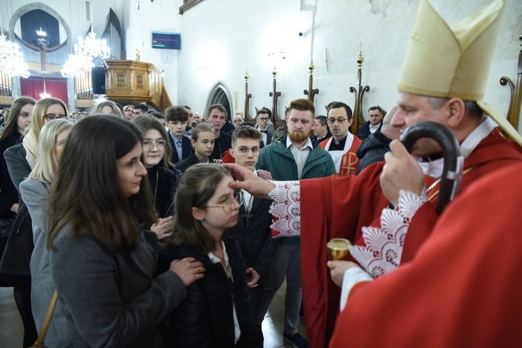 Bierzmowanie u św. Małgorzaty w Nowym Sączu, cz. 2 