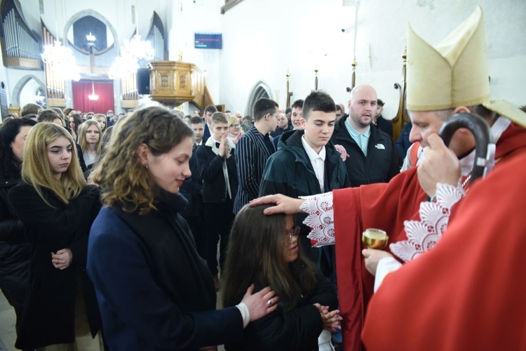 Bierzmowanie u św. Małgorzaty w Nowym Sączu, cz. 2 