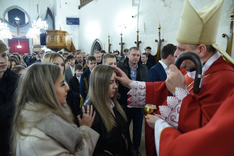 Bierzmowanie u św. Małgorzaty w Nowym Sączu, cz. 2 