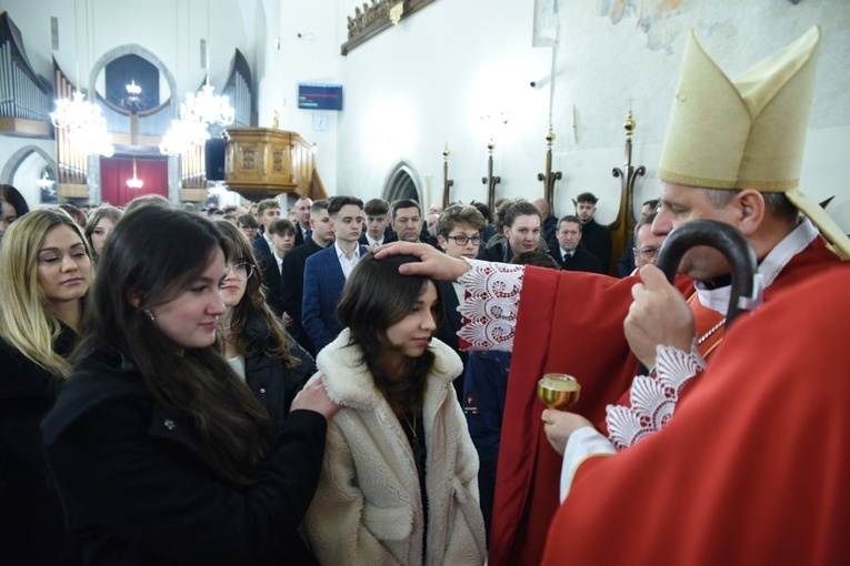 Bierzmowanie u św. Małgorzaty w Nowym Sączu, cz. 2 