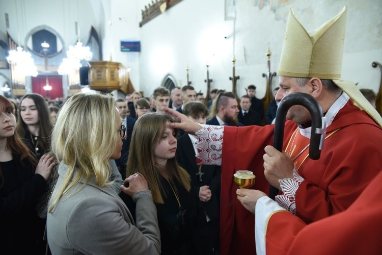 Bierzmowanie u św. Małgorzaty w Nowym Sączu, cz. 2 