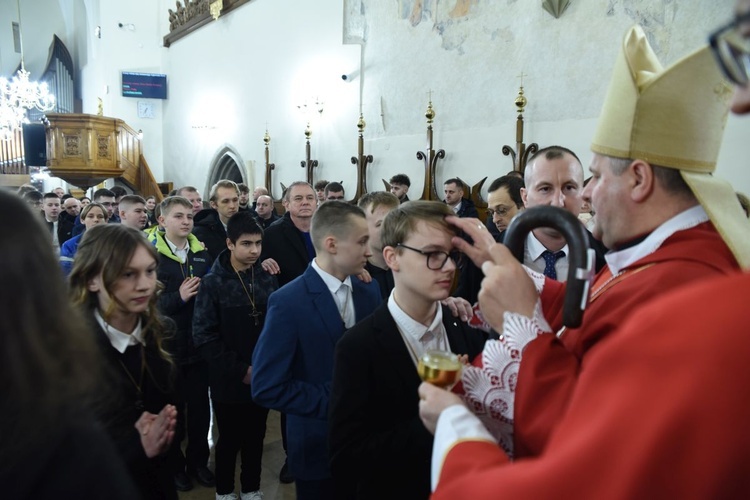 Bierzmowanie u św. Małgorzaty w Nowym Sączu, cz. 2 