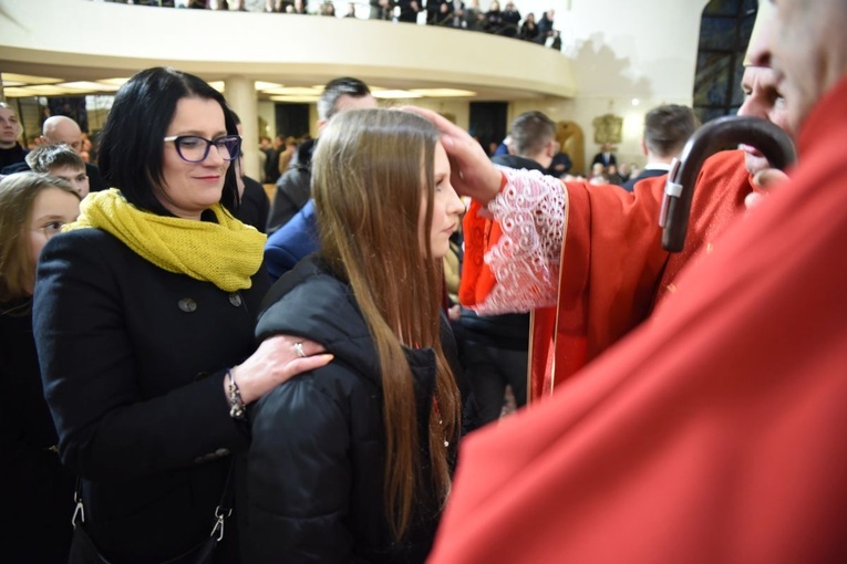 Bierzmowanie w Pustkowie Osiedlu