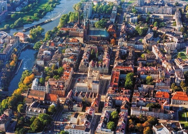 Opole w latach 1966-2023. Wystawa fotografii Jerzego Stemplewskiego