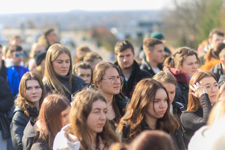 Pielgrzymka maturzystów diecezji świdnickiej - cz. 01