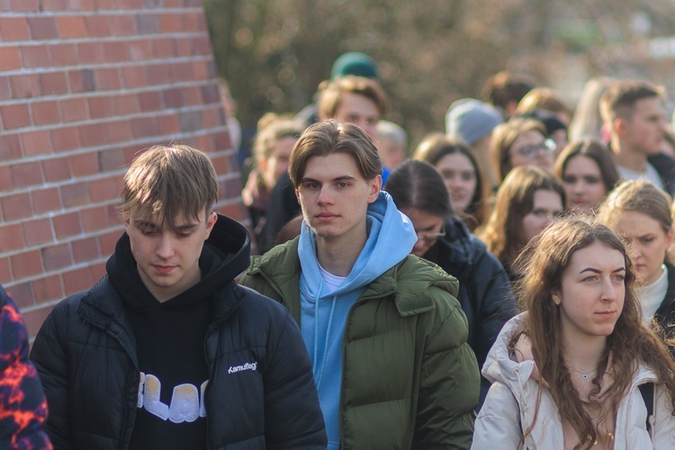 Pielgrzymka maturzystów diecezji świdnickiej - cz. 01