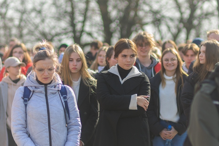 Pielgrzymka maturzystów diecezji świdnickiej - cz. 01