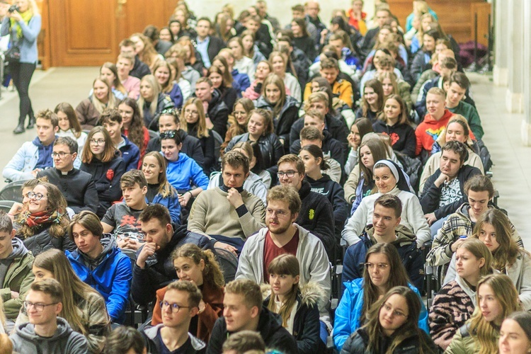 Pielgrzymka maturzystów diecezji świdnickiej - cz. 01