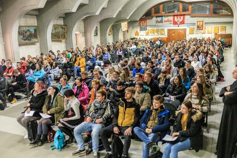 Pielgrzymka maturzystów diecezji świdnickiej - cz. 01