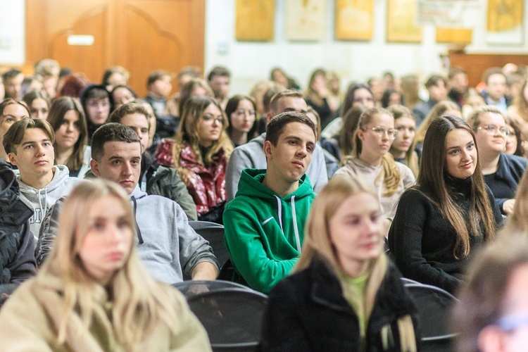 Pielgrzymka maturzystów diecezji świdnickiej - cz. 01