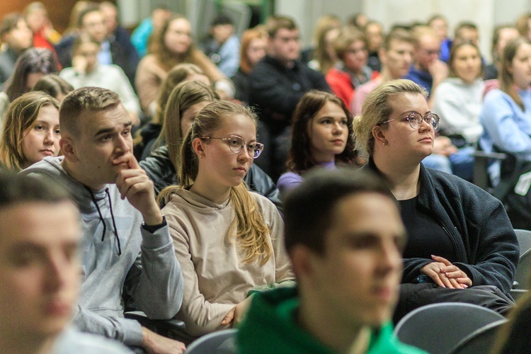 Pielgrzymka maturzystów diecezji świdnickiej - cz. 01